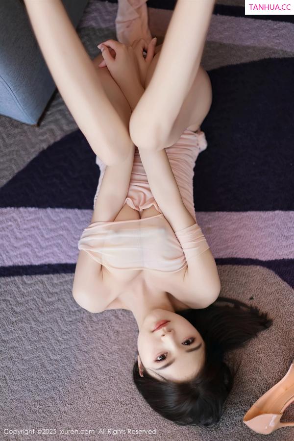   [XiuRen]高清写真图 2025.05.30 No.10344 苏软软 紫色包臀裙第40张图片
